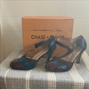 Chase + Chloe navy and Dark Brown Heels